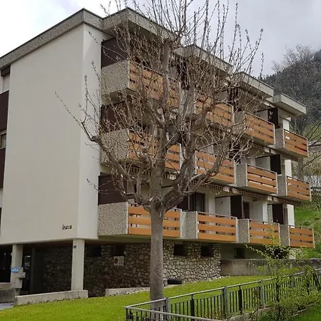 Leuca 11